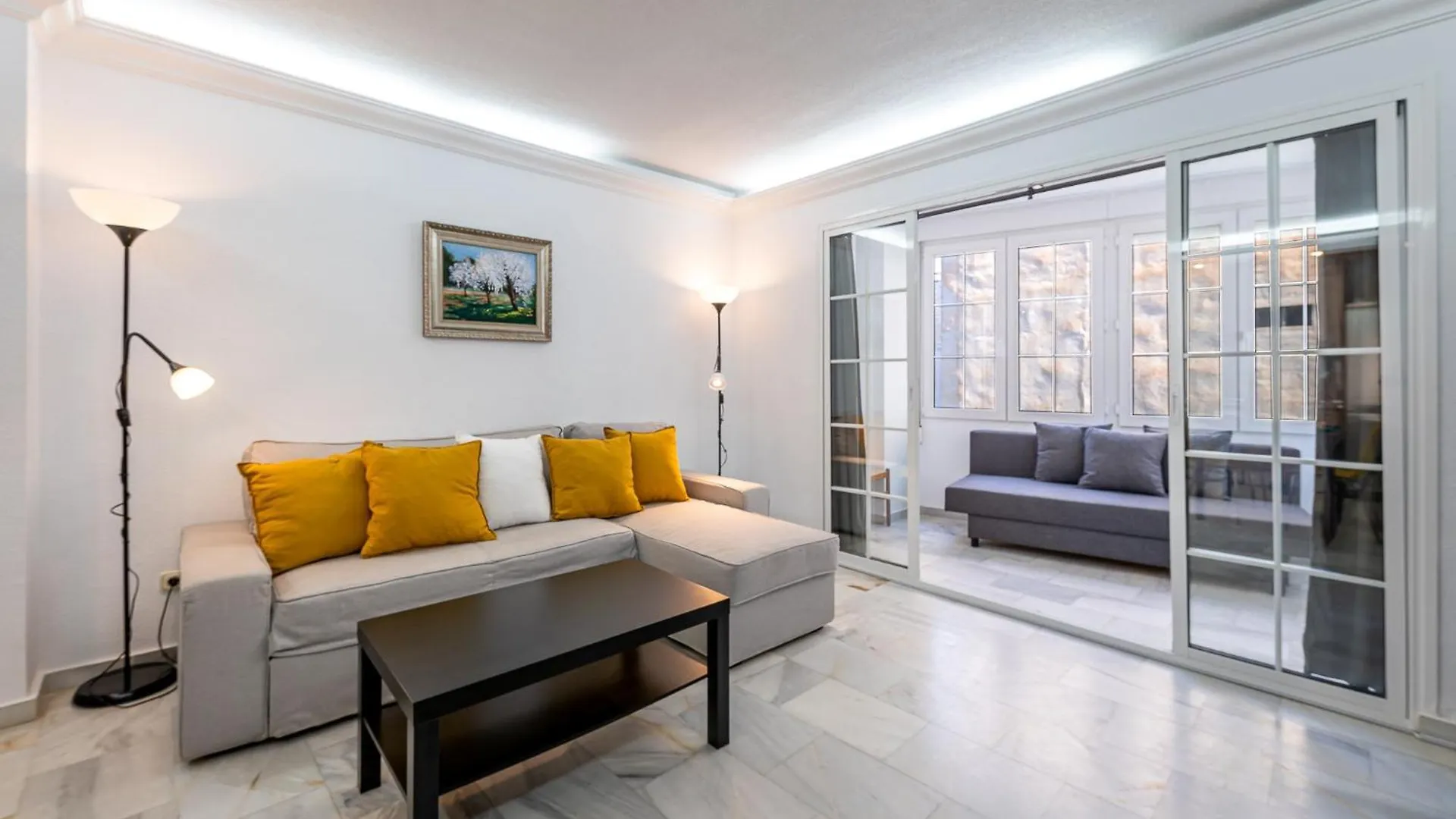 Apartamento 797 Holiday Rentals - Piso Para 3 En La Carihuela Con Piscina Torremolinos España